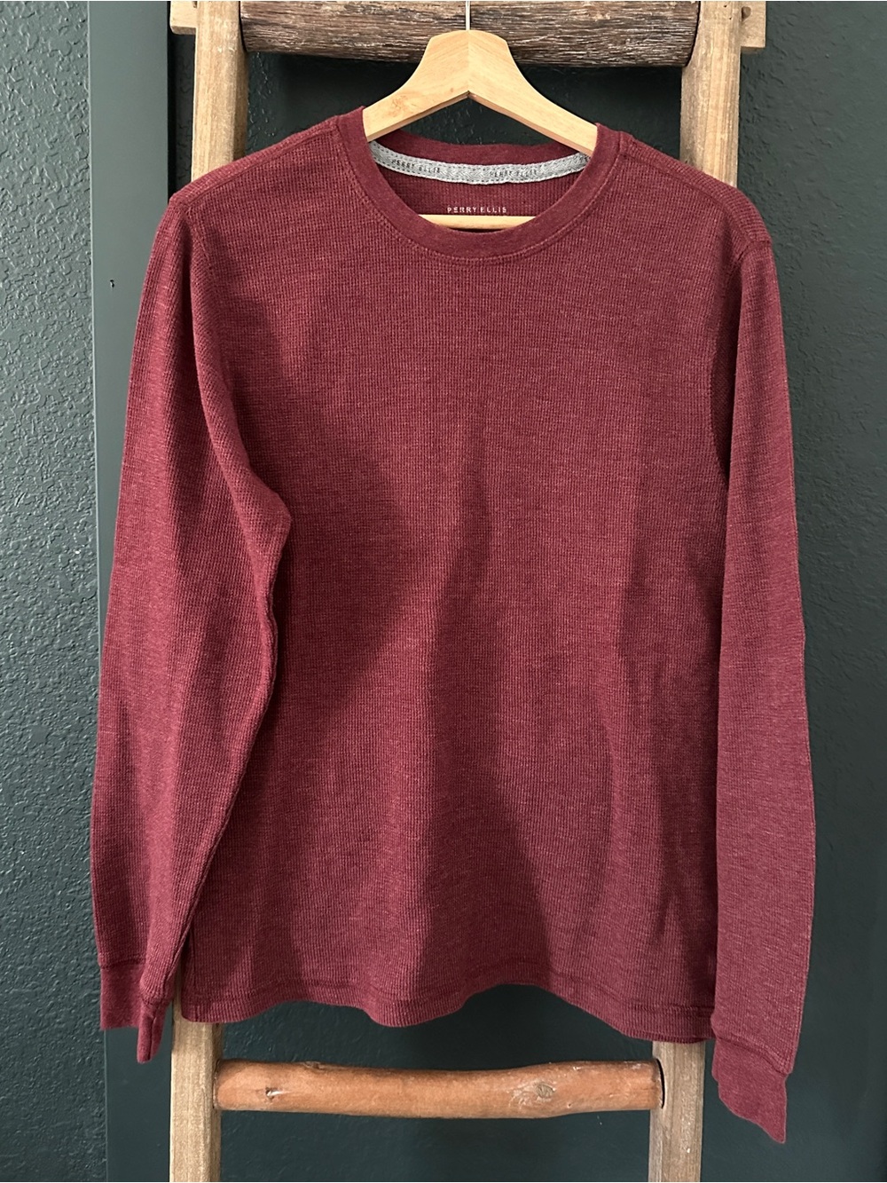 PerryEllis Portfolio Burgundy Men’s Large cotton Waffle Knit Crew Long sleeve